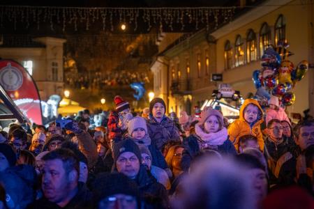 V Kamniku zasijale novoletne lučke (4)
